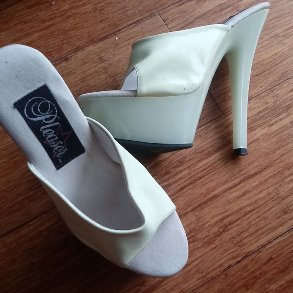 Pleaser Glow Platform Stilletos